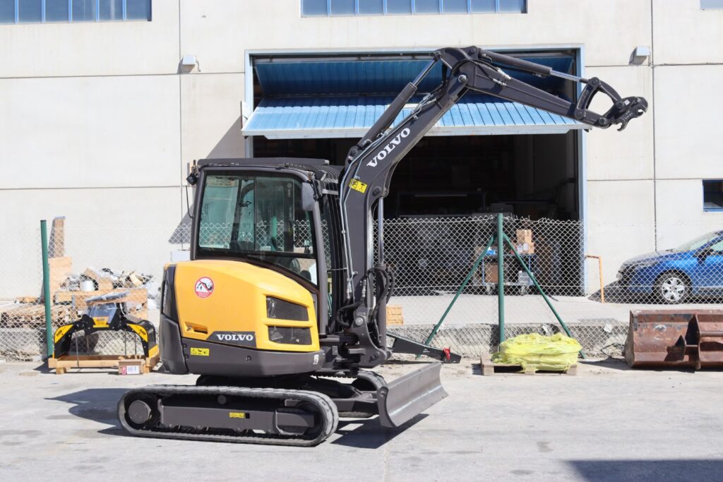 Mini Excavadora Volvo ECR35D